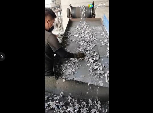 废铝破碎机生产线设备物料破碎效果视频展示