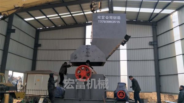 废旧彩钢瓦不好破碎？可能是你金属破碎机型号没有选对