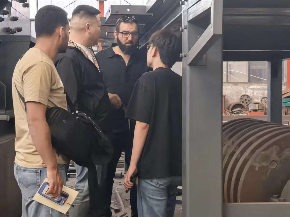 约旦客户到访皓星机械,实地考察废铝破碎分选生产线 约旦客户到访皓星机械,实地考察废铝破碎分选生产线